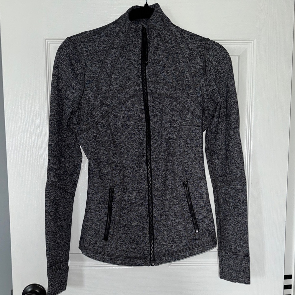 lululemon athletica Define zip jacket- grey and black heather EUC